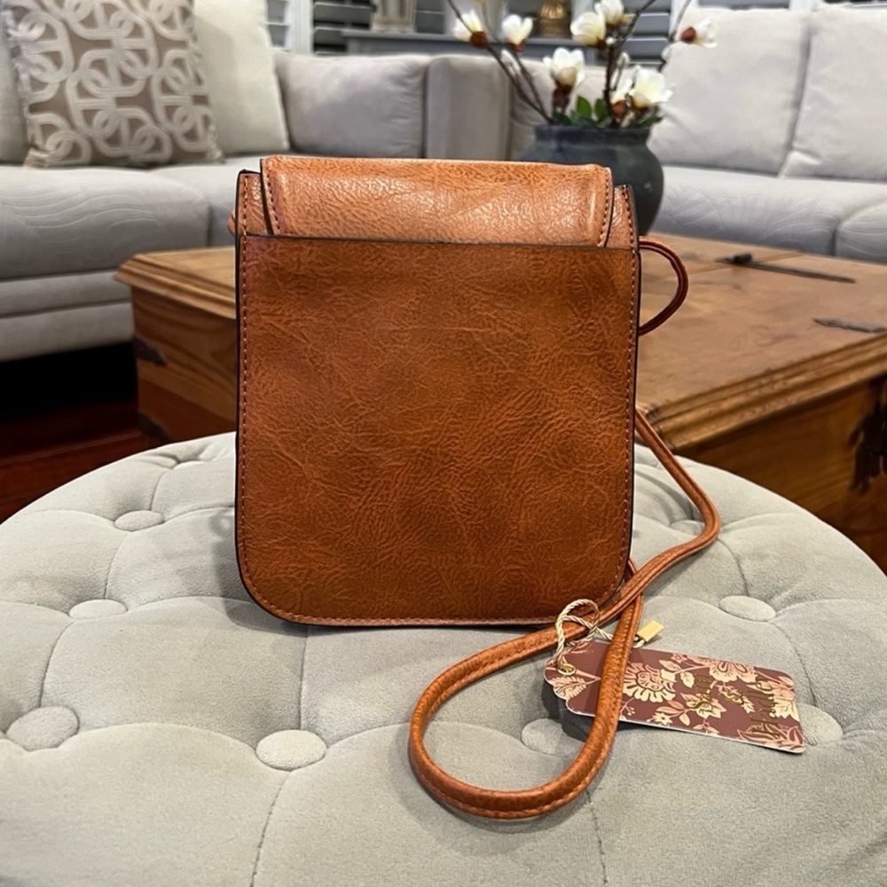 Sam & Hadley Cognac Crossbody/Shoulder Bag NWT - Picture 4 of 10